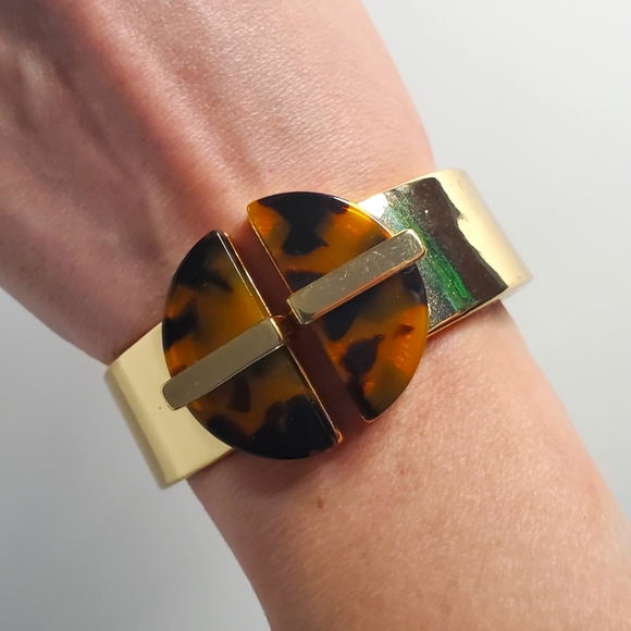 Unknown Jewelry - Designer Inspired Unique Gold Tone tortoise shell Hinged Spring Bangle Bracelet